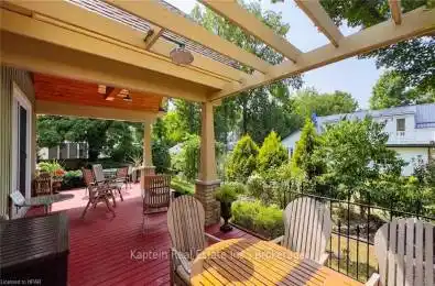 8 Terrace Bayfield Ontario N0M1G0