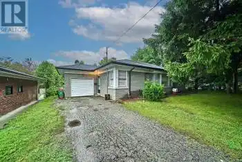 8 Scarborough Golf Club Rd, Toronto, Ontario M1M 3C5, 3 Bedrooms Bedrooms, 6 Rooms Rooms,1 BathroomBathrooms,All Houses,Sold,Scarborough Golf Club,E9051608