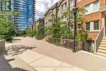 93 The Queensway Unit# 54, Toronto, Ontario M6S 5A7, 1 Bedroom Bedrooms, 6 Rooms Rooms,2 BathroomsBathrooms,All Houses,Sold,The Queensway,W9234193
