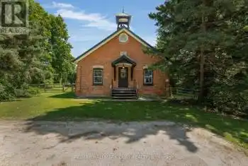2583 County Road 42, Clearview, Ontario L0M 1S0, 2 Bedrooms Bedrooms, 5 Rooms Rooms,1 BathroomBathrooms,All Houses,Sold,County Road 42,S9256469