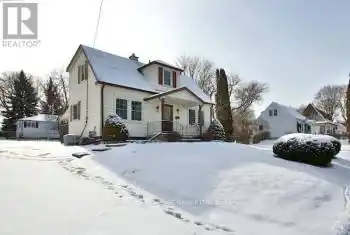 652 Queen St, Newmarket, Ontario L3Y 2J2, 3 Bedrooms Bedrooms, 7 Rooms Rooms,2 BathroomsBathrooms,All Houses,Rented,Queen,N9263477