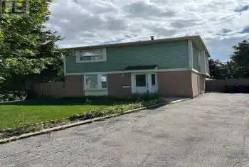37 Hun Cres Unit# Main, Toronto, Ontario M9V 4G3, 3 Bedrooms Bedrooms, 6 Rooms Rooms,1 BathroomBathrooms,All Houses,Rented,Hun,W9267687