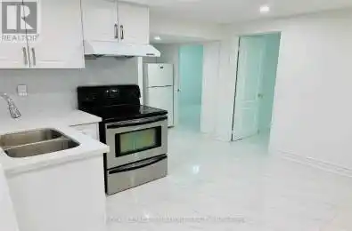23 Lynmont Road Unit# Lower Toronto (West Humber-Clairville) Ontario M