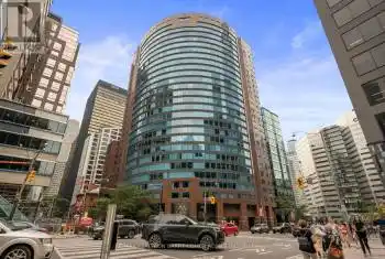 33 University Ave Unit# 903, Toronto, Ontario M5J 2S7, 2 Bedrooms Bedrooms, 6 Rooms Rooms,2 BathroomsBathrooms,Condo,Sold,University,C9271493