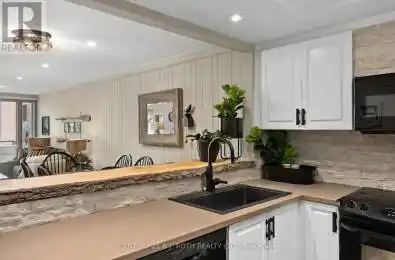 1011 Grandview Hilltop Drive Unit# 10 Huntsville Ontario P1H2J5