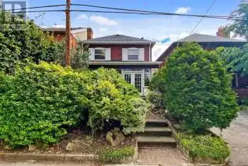113 Humbercrest Blvd, Toronto, Ontario M6S 4L4, 4 Bedrooms Bedrooms, 8 Rooms Rooms,2 BathroomsBathrooms,All Houses,Sold,Humbercrest,W9295839