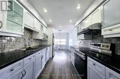 25 Circle Unit 2425 Mississauga (Hurontario) Ontario L5R4B1