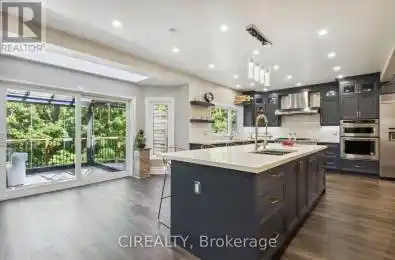 11 Mulberry Mews Markham (Aileen-Willowbrook) Ontario L3T5V7