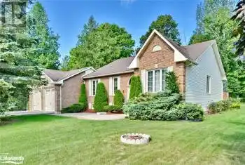 28 FAIRWAY Cres, Wasaga Beach, Ontario L9Z 1B9, 2 Bedrooms Bedrooms, 9 Rooms Rooms,2 BathroomsBathrooms,All Houses,Sold,FAIRWAY,S10438725