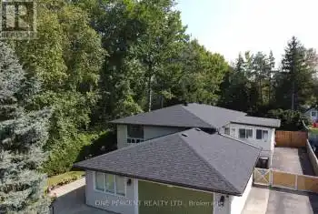 24 Broadview St, Collingwood, Ontario L9Y 0X2, 2 Bedrooms Bedrooms, 6 Rooms Rooms,2 BathroomsBathrooms,All Houses,Sold,Broadview,S9302377