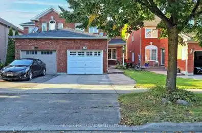 379 Pinnacle Trail Aurora (Bayview Wellington) Ontario L4G7G3