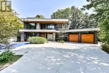5 Pheasant Lane, Toronto, Ontario M9A 1T1, 4 Bedrooms Bedrooms, 10 Rooms Rooms,5 BathroomsBathrooms,All Houses,Sold,Pheasant,W9309587