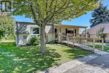 4 Wheelhouse Dr, Clarington, Ontario L1B 1B9, 2 Bedrooms Bedrooms, 5 Rooms Rooms,1 BathroomBathrooms,All Houses,Sold,Wheelhouse,E9343587