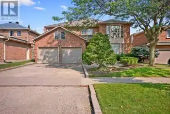 110 Summerdale Dr, Markham, Ontario L3T 6Y6, 4 Bedrooms Bedrooms, 8 Rooms Rooms,4 BathroomsBathrooms,All Houses,Sold,Summerdale,N9348201
