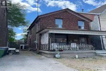 804 Dovercourt Rd, Toronto, Ontario M6H 2X3, 4 Bedrooms Bedrooms, 8 Rooms Rooms,2 BathroomsBathrooms,All Houses,Sold,Dovercourt,W9349453
