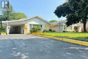 128 Elmhurst Dr, Toronto, Ontario M9W 2K4, 3 Bedrooms Bedrooms, 6 Rooms Rooms,1 BathroomBathrooms,All Houses,Rented,Elmhurst,W9349677