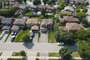 74 Links Rd, Vaughan, Ontario L6A 1L4, 4 Bedrooms Bedrooms, 8 Rooms Rooms,3 BathroomsBathrooms,All Houses,Sold,Links,N9352025