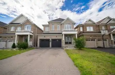 32 Oldham Avenue Brant (Paris) Ontario N3L3E2