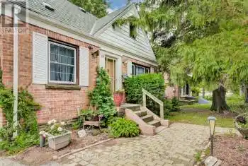 18 Aylesford Dr, Toronto, Ontario M1N 1L7, 3 Bedrooms Bedrooms, 7 Rooms Rooms,3 BathroomsBathrooms,All Houses,Sold,Aylesford,E9353374