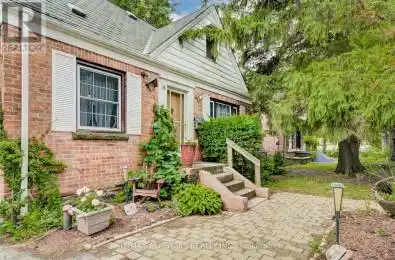 18 Drive Toronto (Birchcliffe-Cliffside) Ontario M1N1L7