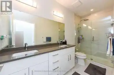 71 Wyndham Street Unit# 403 Guelph (College) Ontario N1E0T7