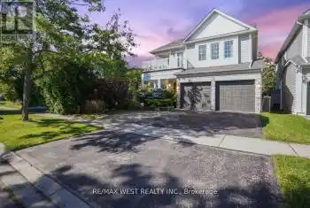 18 Mullord Ave, Ajax, Ontario L1Z 1K7, 4 Bedrooms Bedrooms, 9 Rooms Rooms,4 BathroomsBathrooms,All Houses,Sold,Mullord,E9358068