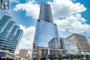 488 University Ave Unit# 5002, Toronto, Ontario M5G 0C1, 3 Bedrooms Bedrooms, 6 Rooms Rooms,2 BathroomsBathrooms,Condo,Rented,University,C9358188