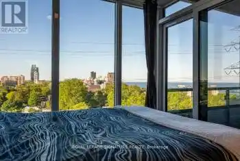 500 Brock Ave Unit# 1004, Burlington, Ontario L7S 0A5, 2 Bedrooms Bedrooms, 6 Rooms Rooms,2 BathroomsBathrooms,Condo,Sold,Brock,W9357556