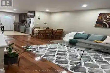 3316 Bathurst St, Toronto, Ontario M6A 2B6, 2 Bedrooms Bedrooms, 6 Rooms Rooms,2 BathroomsBathrooms,All Houses,Sold,Bathurst,C9358335