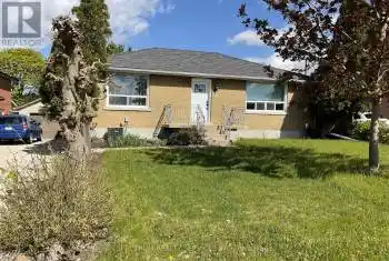 10 Westcliffe Rd Unit# Upper, Toronto, Ontario M3M 1K7, 2 Bedrooms Bedrooms, 5 Rooms Rooms,1 BathroomBathrooms,All Houses,Rented,Westcliffe,W9358511