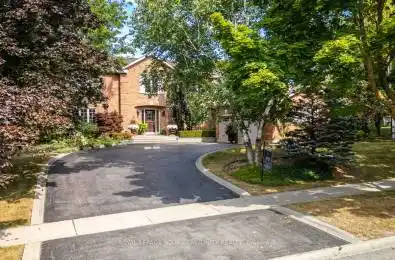 208 Grove King (King City) Ontario L7B1C7