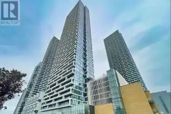 898 Portage Pkwy, Vaughan, Ontario L4K 2M7, 2 Bedrooms Bedrooms, 7 Rooms Rooms,2 BathroomsBathrooms,Condo,Rented,Portage,27445059
