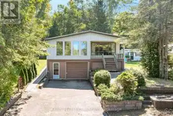 141 Mitchell's Beach Rd, Tay, Ontario L0K 2A0, 3 Bedrooms Bedrooms, 7 Rooms Rooms,3 BathroomsBathrooms,All Houses,Sold,Mitchell's Beach,S9361936