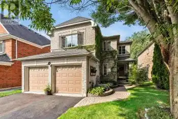 6 Redvers St, Whitby, Ontario L1P 1N9, 4 Bedrooms Bedrooms, 10 Rooms Rooms,3 BathroomsBathrooms,All Houses,Sold,Redvers,E9363213