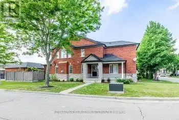 2 Domenica Way, Vaughan, Ontario L4H 1V4, 3 Bedrooms Bedrooms, 6 Rooms Rooms,3 BathroomsBathrooms,All Houses,Sold,Domenica,N9363476