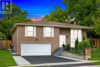 560 Bristol Rd, Newmarket, Ontario L3Y 6T1, 3 Bedrooms Bedrooms, 7 Rooms Rooms,3 BathroomsBathrooms,All Houses,Sold,Bristol,N9364520
