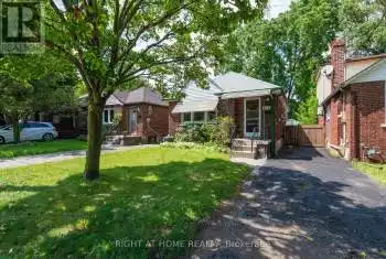 724 Eglinton Ave, Toronto, Ontario M4G 2K7, 2 Bedrooms Bedrooms, 5 Rooms Rooms,1 BathroomBathrooms,All Houses,Rented,Eglinton,C9364730