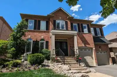 52 Sandbanks Drive Richmond Hill (Oak Ridges Lake Wilcox) Ontario L4E4