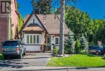 33 Church St, Toronto, Ontario M9N 1M6, 2 Bedrooms Bedrooms, 7 Rooms Rooms,2 BathroomsBathrooms,All Houses,Sold,Church,W9367008