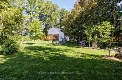 1 Beaumont Court Tiny Ontario L0L2J0
