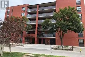 536 11TH Ave Unit# 404, Hanover, Ontario N4N 2S4, 2 Bedrooms Bedrooms, 9 Rooms Rooms,2 BathroomsBathrooms,Condo,Sold,11TH,X10847005