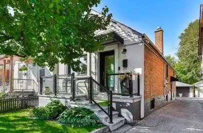 56 Rockcliffe Boulevard Toronto (Rockcliffe-Smythe) Ontario M6N4R5
