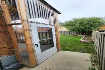 7 Newgreen Cres, Brampton, Ontario L6S 4Y2, 1 Bedroom Bedrooms, 3 Rooms Rooms,1 BathroomBathrooms,Condo,Rented,Newgreen,W9376350