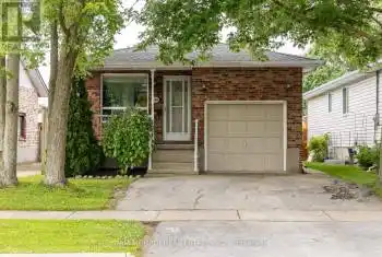 160 Commercial St, Welland, Ontario L3B 5Z6, 3 Bedrooms Bedrooms, 6 Rooms Rooms,1 BathroomBathrooms,All Houses,Sold,Commercial,X9377766