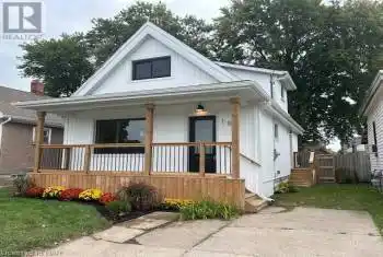 18 MCALPINE Ave, Welland, Ontario L3B 1T6, 2 Bedrooms Bedrooms, 9 Rooms Rooms,2 BathroomsBathrooms,All Houses,Sold,MCALPINE,X9411381