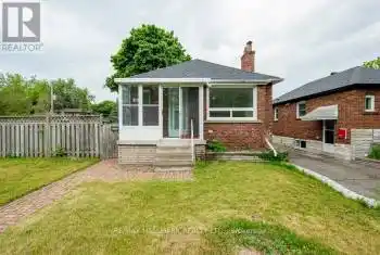 16 Manderley Dr, Toronto, Ontario M1N 3E7, 2 Bedrooms Bedrooms, 5 Rooms Rooms,2 BathroomsBathrooms,All Houses,Sold,Manderley,E9379519