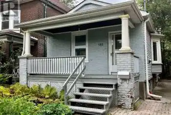 121 Harcourt Ave, Toronto, Ontario M4J 1J3, 2 Bedrooms Bedrooms, 4 Rooms Rooms,2 BathroomsBathrooms,All Houses,Rented,Harcourt,E9381020