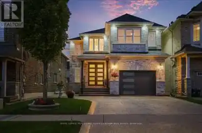 3316 Stalybridge Dr Oakville Ontario L6M 0L1