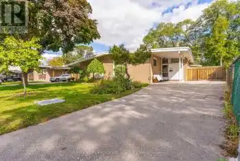 32 Pynford Cres, Toronto, Ontario M3A 1W8, 3 Bedrooms Bedrooms, 6 Rooms Rooms,2 BathroomsBathrooms,All Houses,Sold,Pynford,C9381483