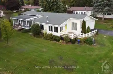 15 EVERGREEN Lane White Lake Ontario K0A3L0
